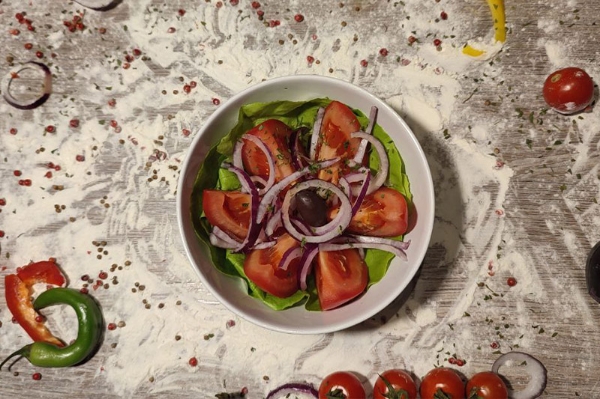 Poza cu Salată de roșii cu ceapă﻿
